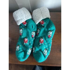 Nutcracker grippy slipper socks